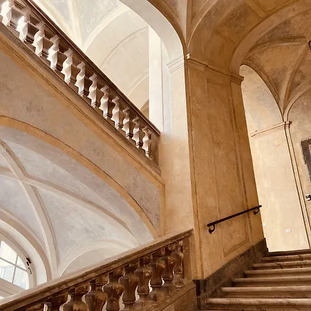 Palazzo Doria 4* Naples